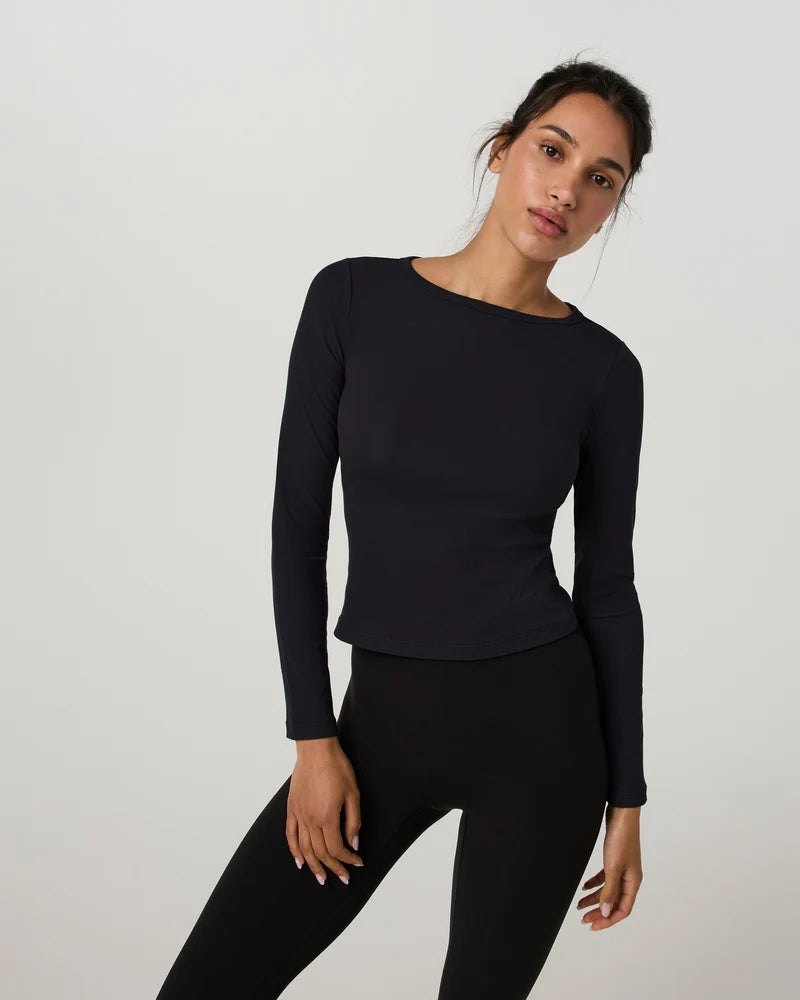 Vuori Women’s LS Pose Subtle Scoop