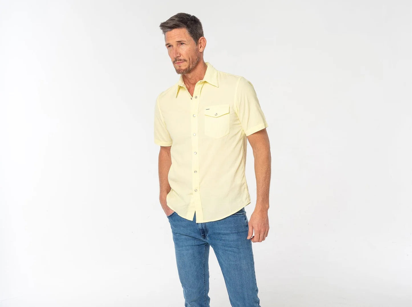 Criquet Men’s Short Sleeve Corduroy Pearl Snap Shirt