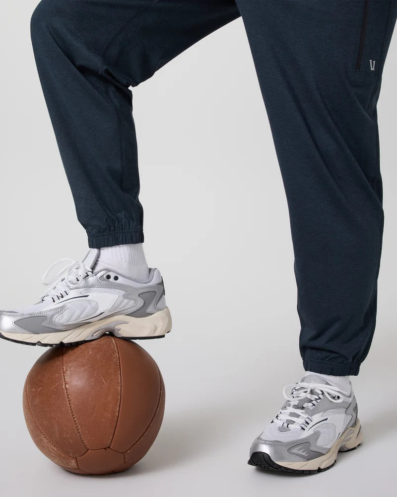 Vuori Men’s Sunday Performance Sweat Pants 28”