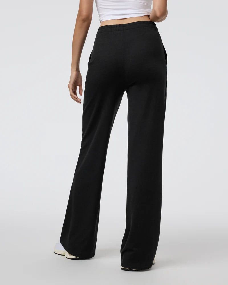 Vuori Women’s Halo Essential Wideleg Pants