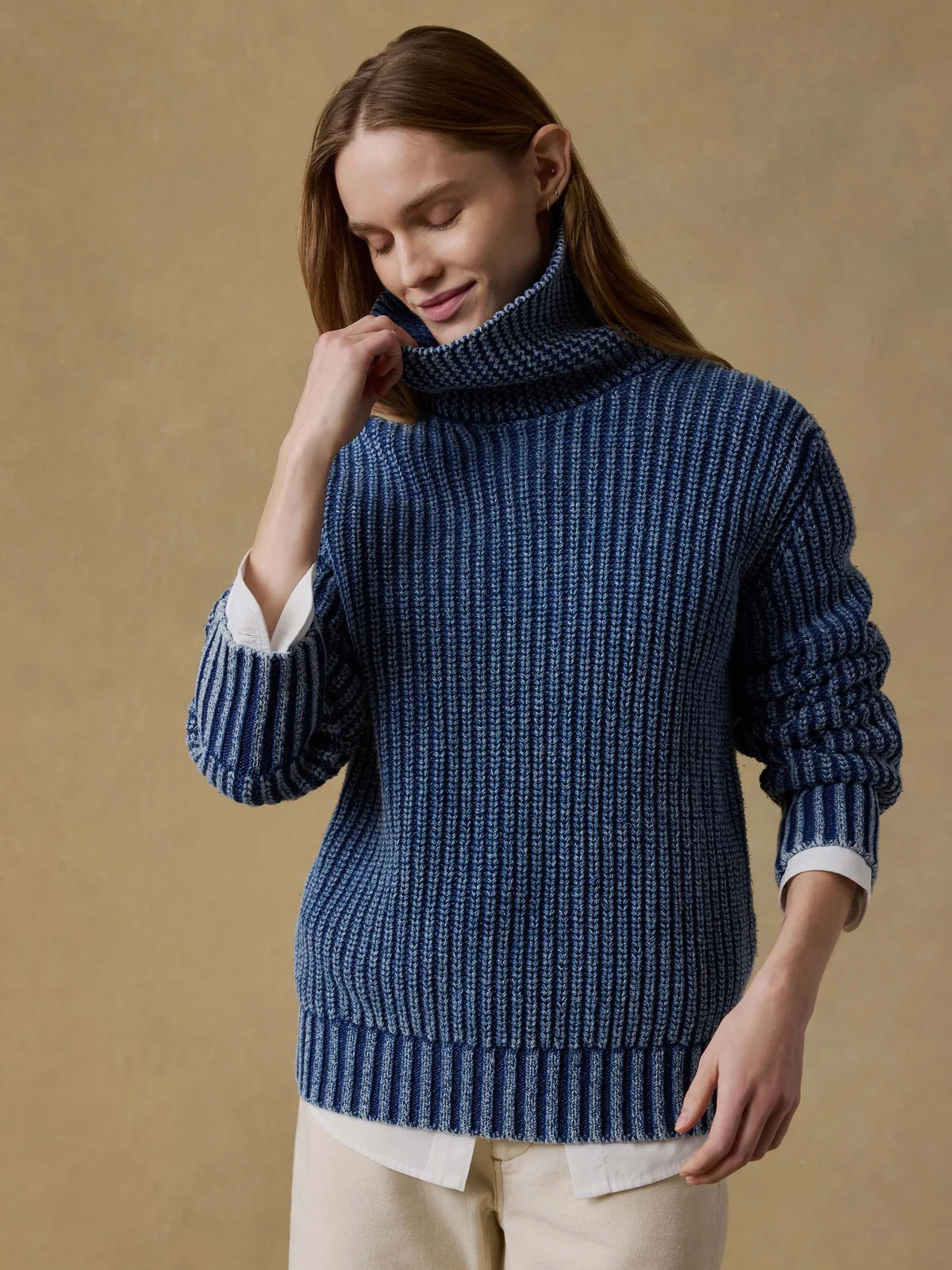 Faherty Women’s Sunwashed Cotton Oversized Turtleneck Sweater