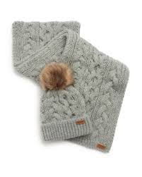 Barbour Women’s Accessories Penshaw Beanie and Scarf Gift Set